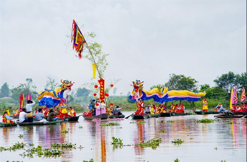 Lễ rước nước tại lễ hội Hoa Lư 2017