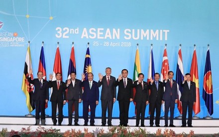 Thủ tướng Nguyễn Xuân Phúc và các trưởng đoàn tham dự Hội nghị Cấp cao Hiệp hội các quốc gia Đông Nam Á (ASEAN) lần thứ 32 hồi tháng 4/2018.