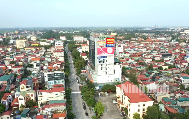 Diện mạo thành phố Ninh Bình ngày càng văn minh, hiện đại.. Ảnh: Đinh Duy