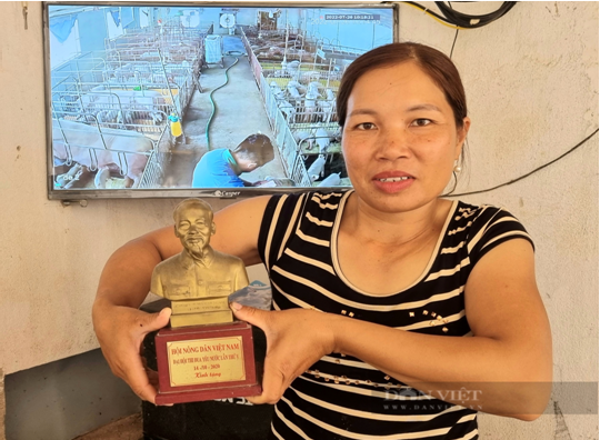 Bà Trần Thị Thục, nông dân Việt Nam xuất sắc 2022, nhiều lần được khen thưởng trong sản xuất kinh doanh giỏi. Ảnh: Vũ Thượng