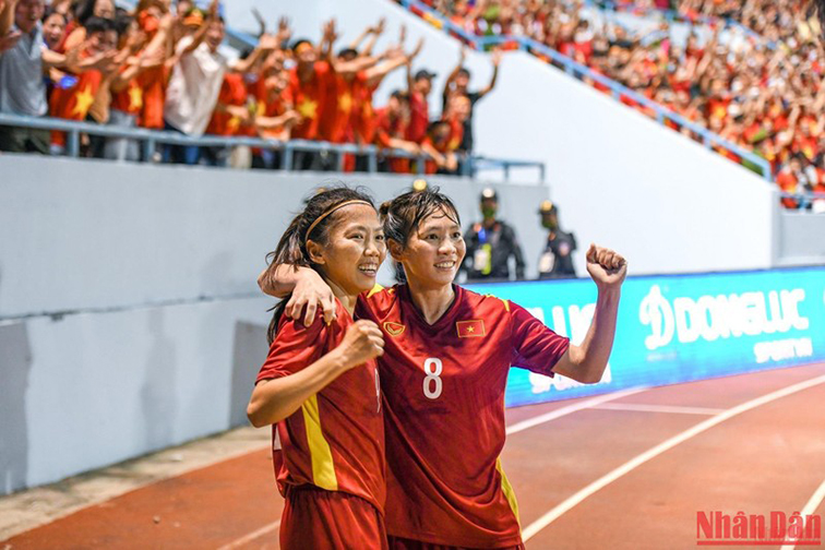 Đội tuyển nữ Việt Nam thắng 1-0 trước đội tuyển nữ Thái Lan để giành Huy chương Vàng SEA Games 31. Ảnh: Thành Đạt