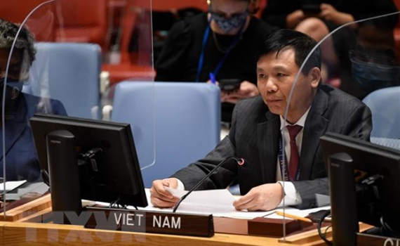 Đại sứ Đặng Đình Quý, Trưởng phái đoàn Việt Nam tai LHQ phát biểu tại phiên họp Hội đồng Bảo an về tình hình Syria. (Ảnh: TTXVN)