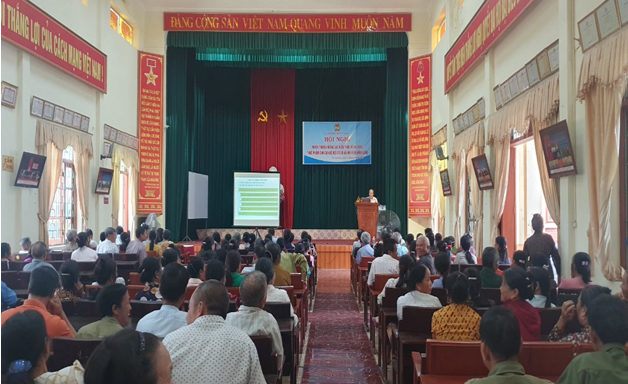 Quang cảnh hội nghị tuyên truyền nâng cao nhận thức về an toàn thực phẩm cho cán bộ,hội viên nông dân tại xã Yên Hòa (Yên Mô)